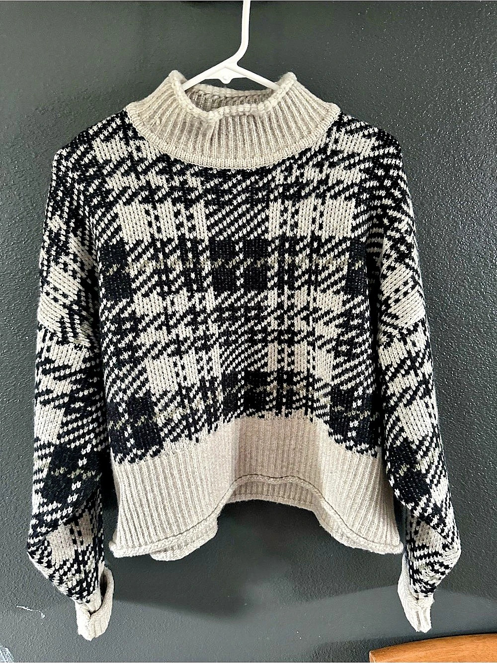 Arizona Jean Co. Plaid Turtleneck Sweater Black & White Size M/L